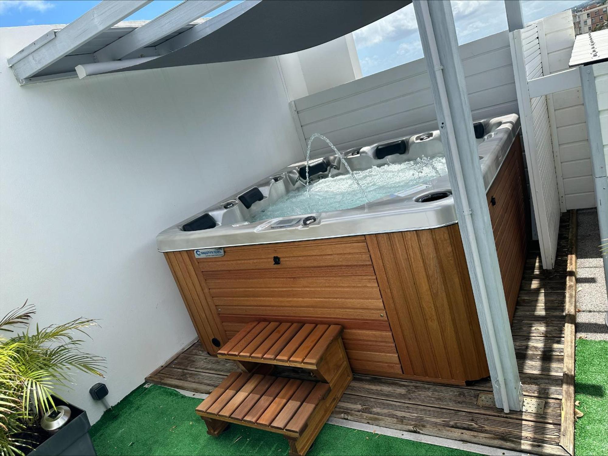 Appart'Eden : Vue Panoramique Sur Saint-Denis Apartment Sainte Clotilde Bagian luar foto