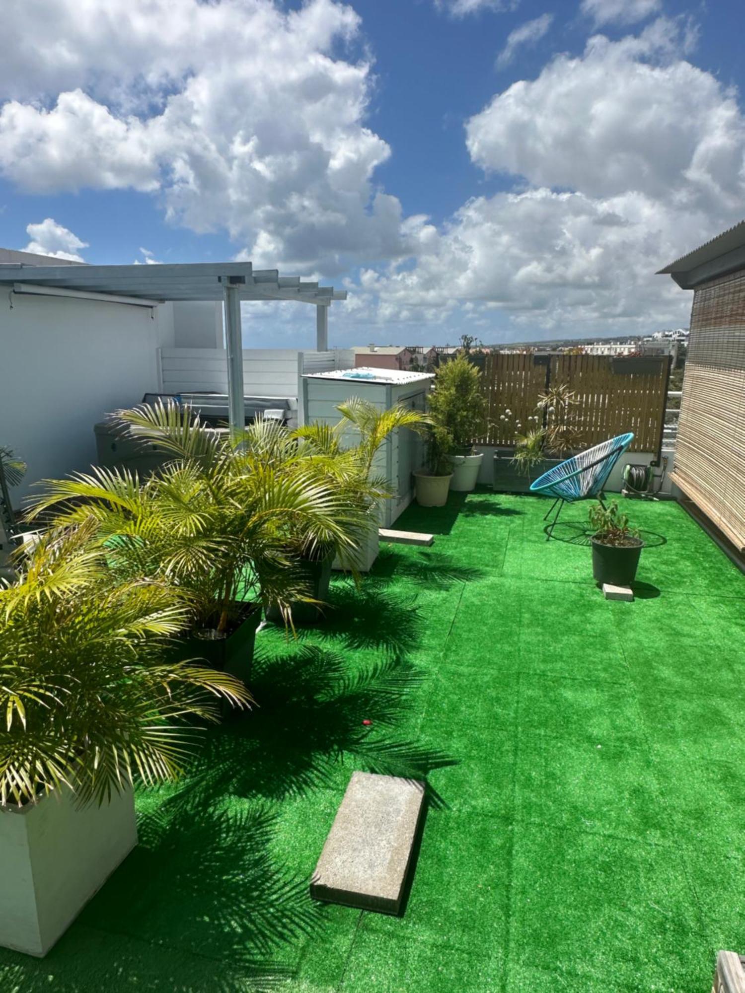 Appart'Eden : Vue Panoramique Sur Saint-Denis Apartment Sainte Clotilde Bagian luar foto
